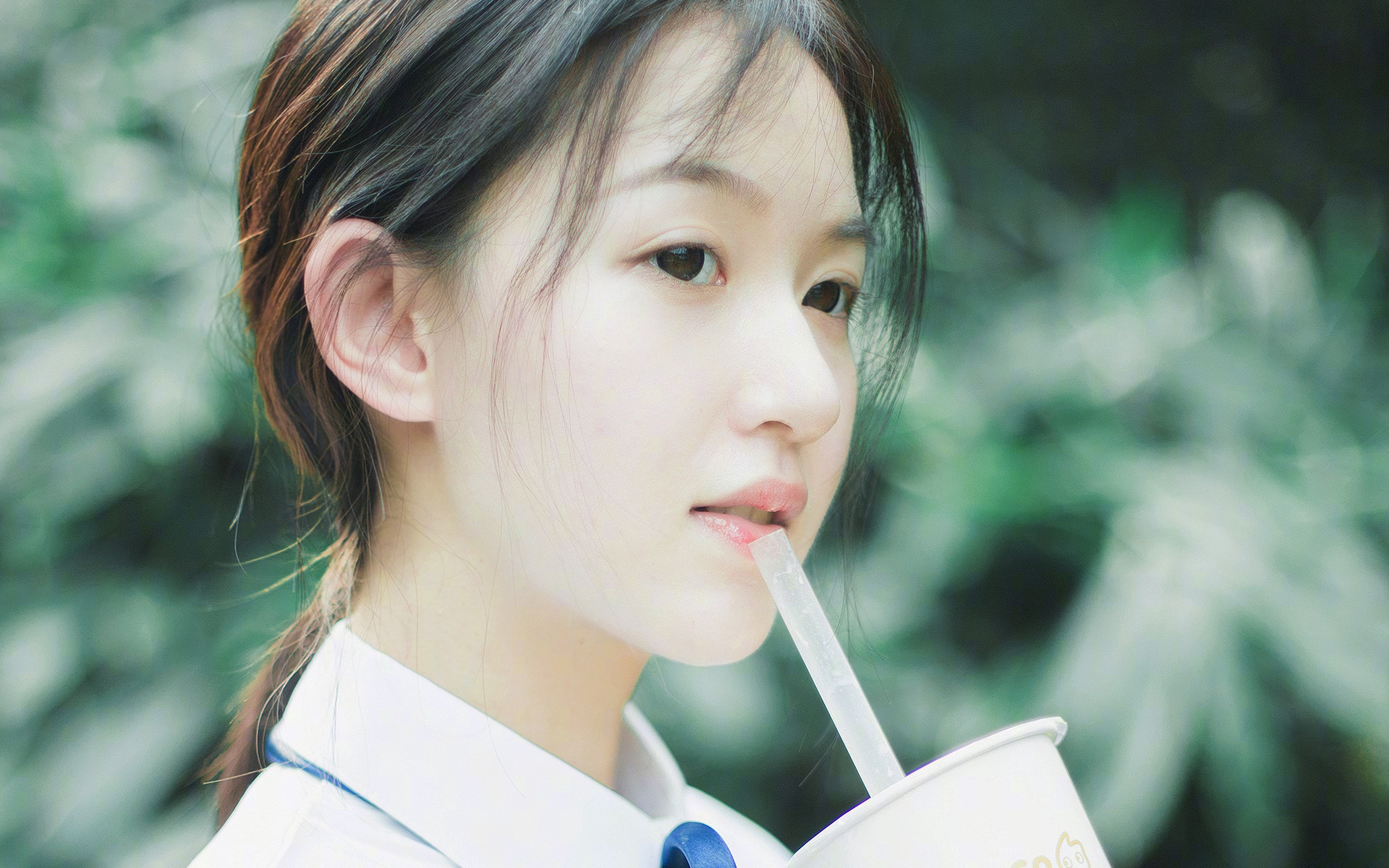 灰熊单节狂潮击溃鹈鹕，德罗赞交易传闻刷屏存在感