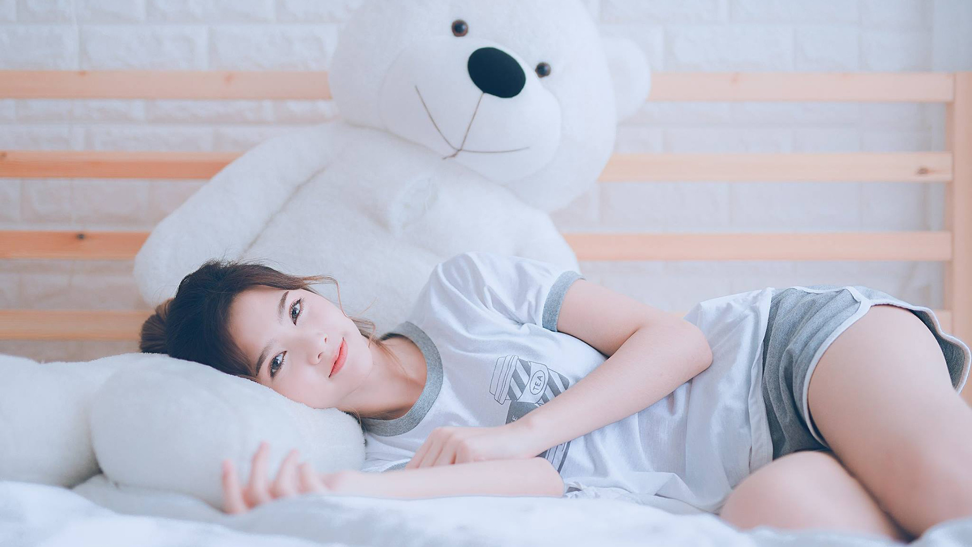 禁区守护神，欧冠淘汰赛之夜，阿劳霍全程高能输出