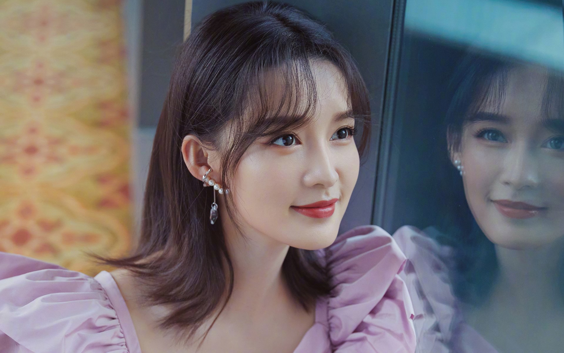 开云体育-NBA季后赛之夜，绿茵王者迪巴拉用眼神统治全场