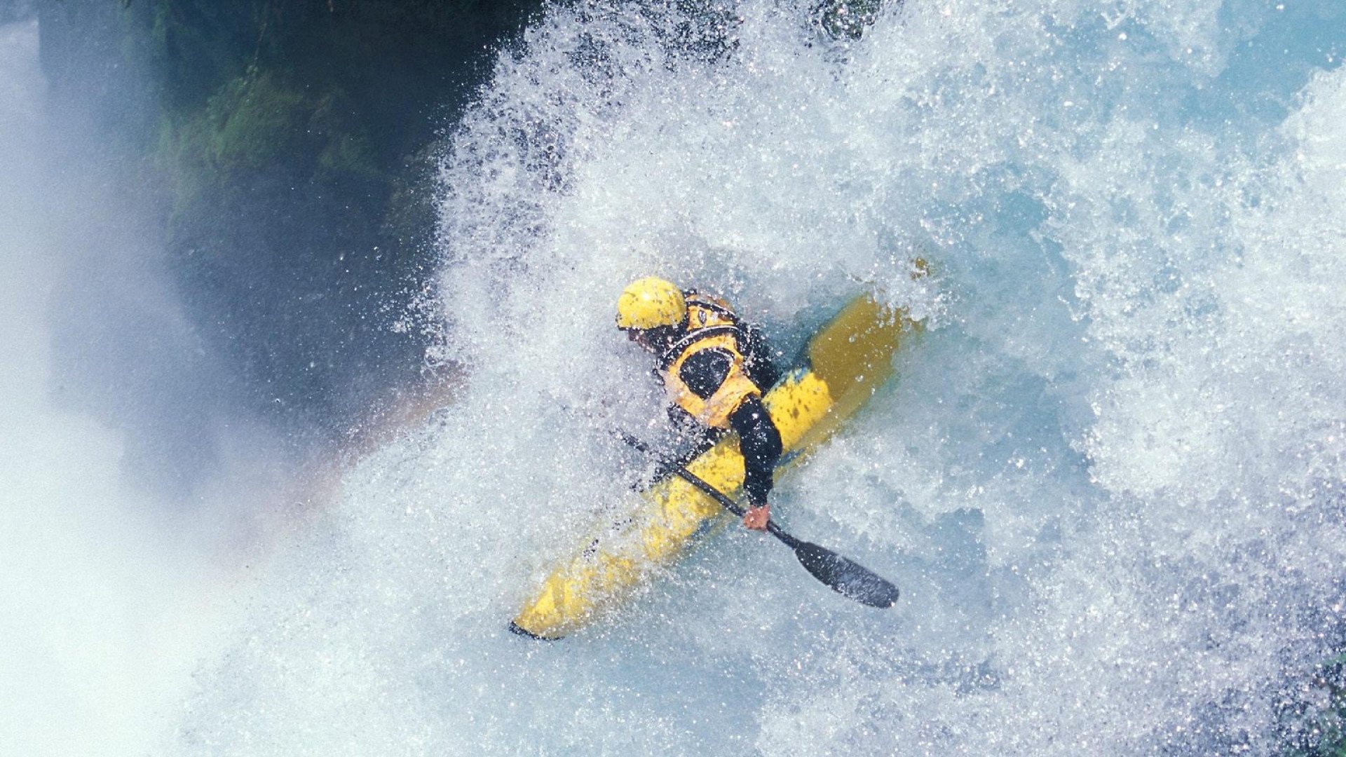 欧冠半决赛焦点战，巴西风暴一波带走挪威，绿茵传奇再续新章