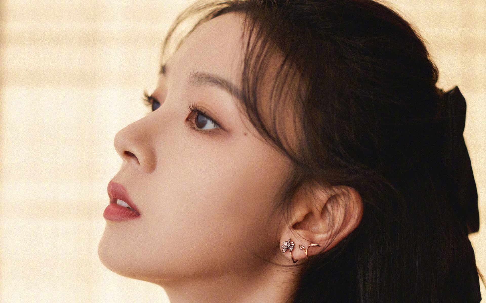 绿茵上的和解，当拜仁遇上波兰，迪巴拉的三分钟烛光