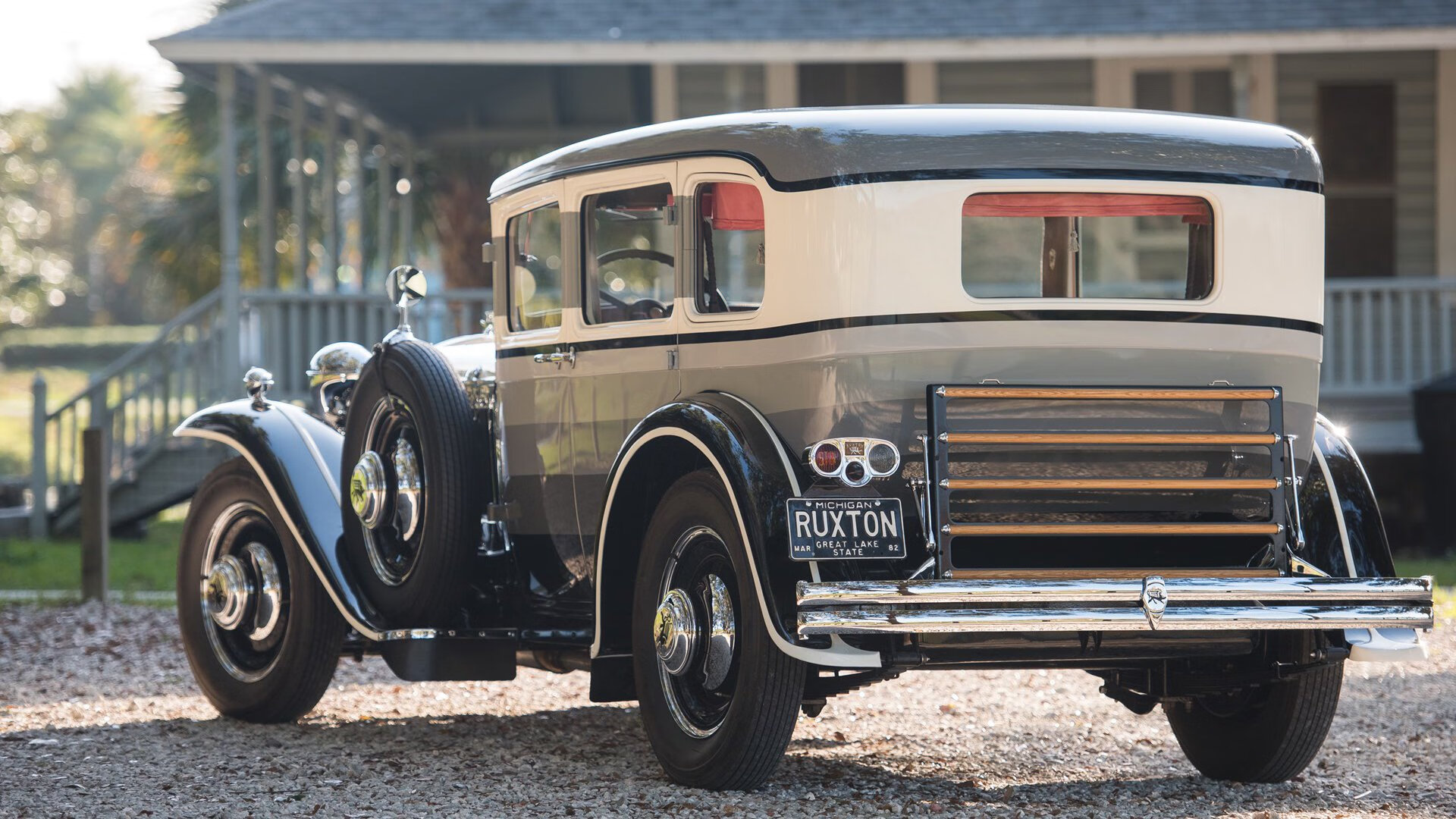 萨拉赫冠军级表现与巴西压制法国，绿茵场上的两极艺术